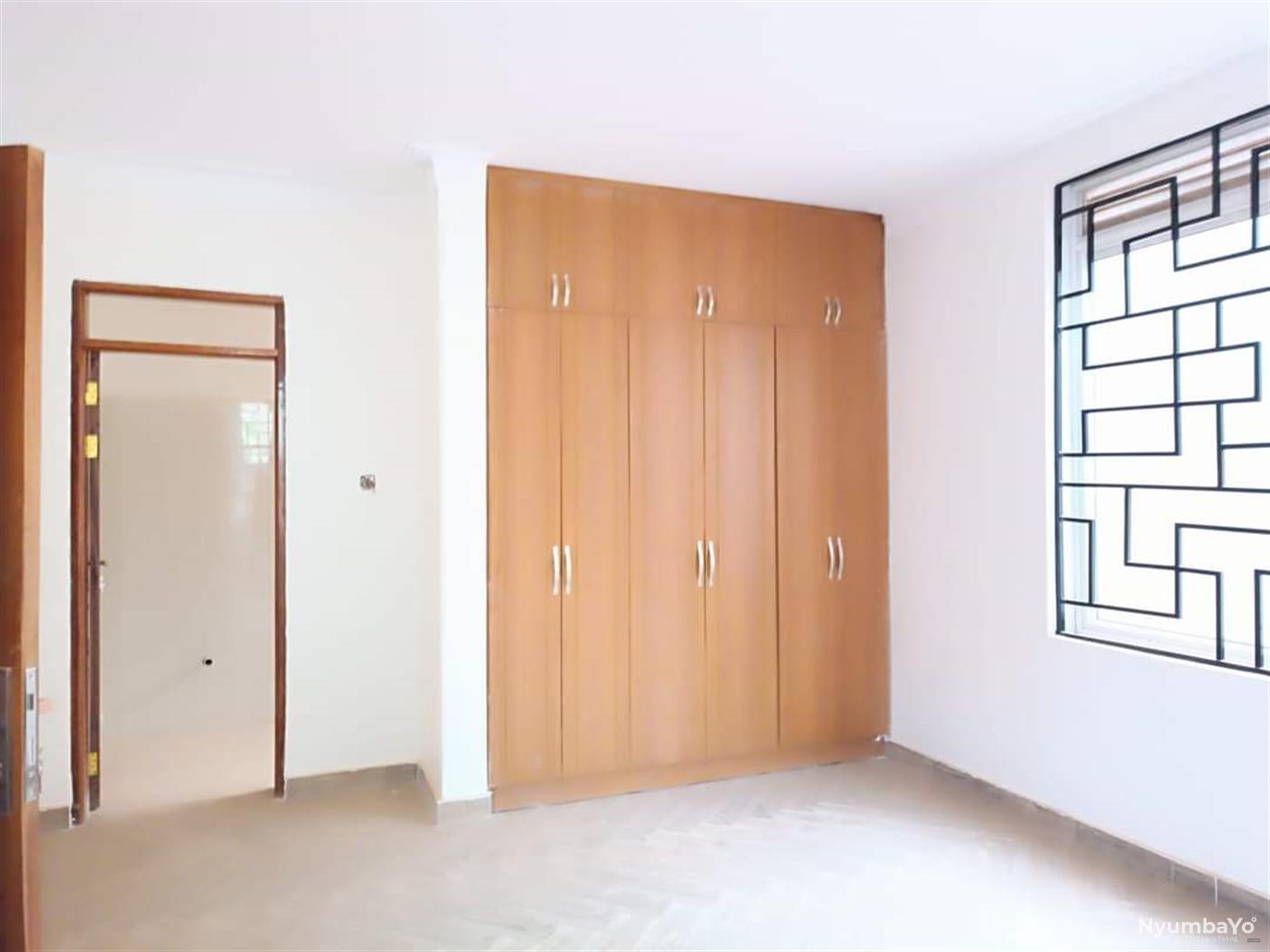 6 bedroom Villa for sale in Kira Wakiso Uganda