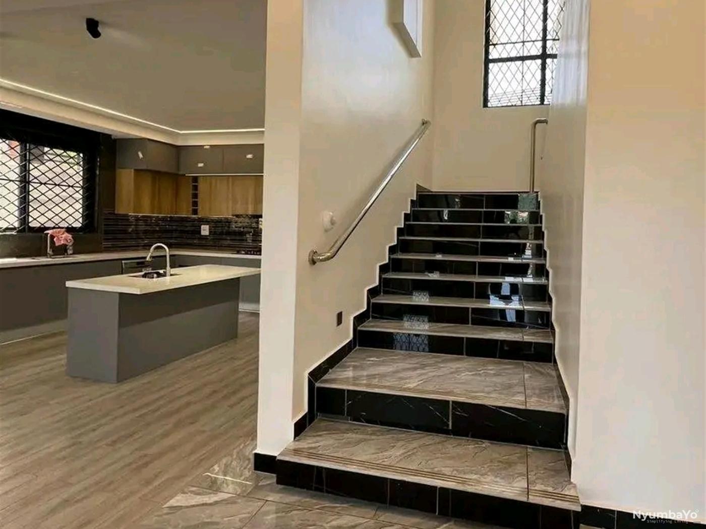 5 bedroom Villa for sale in Kyanja Kampala Uganda