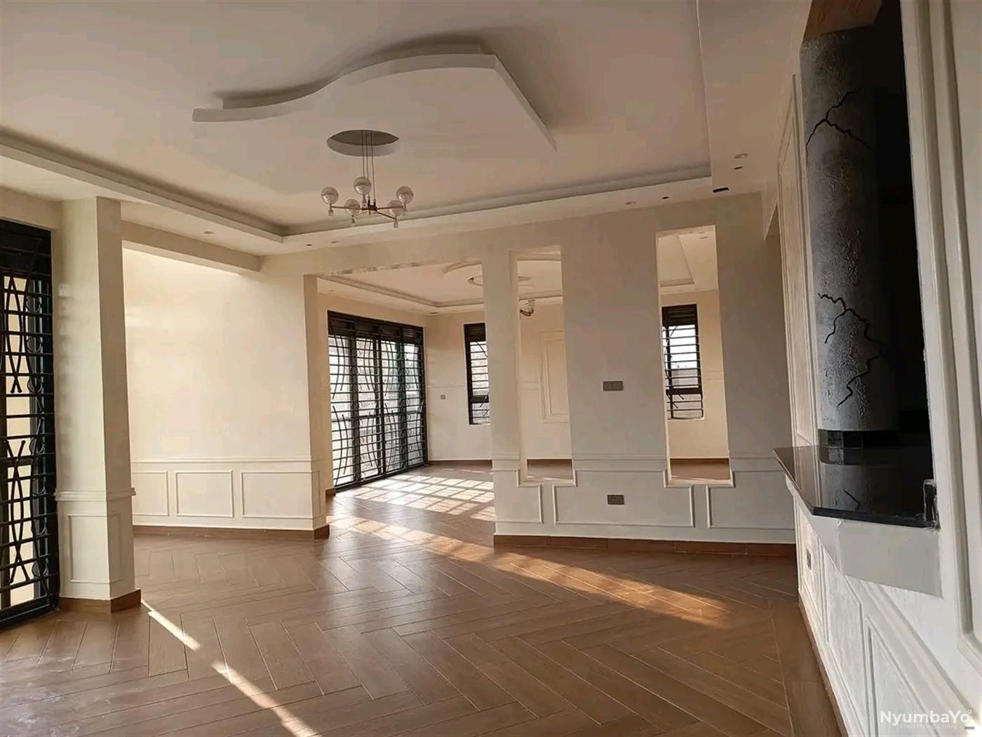 5 bedroom Villa for sale in Kisaasi Kampala Uganda