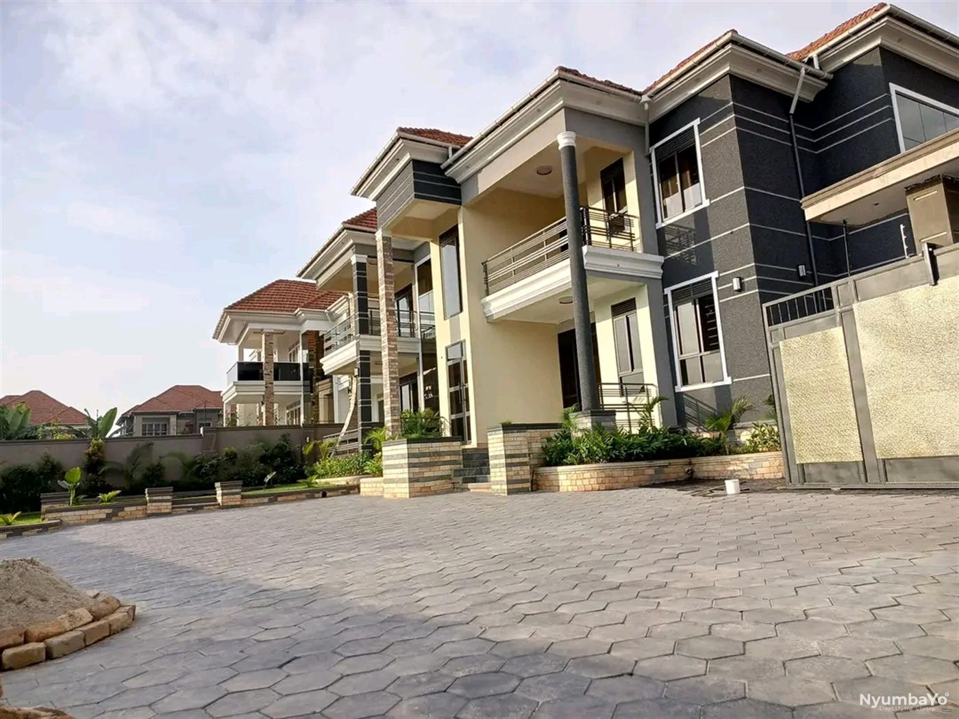 5 bedroom Villa for sale in Kisaasi Kampala Uganda