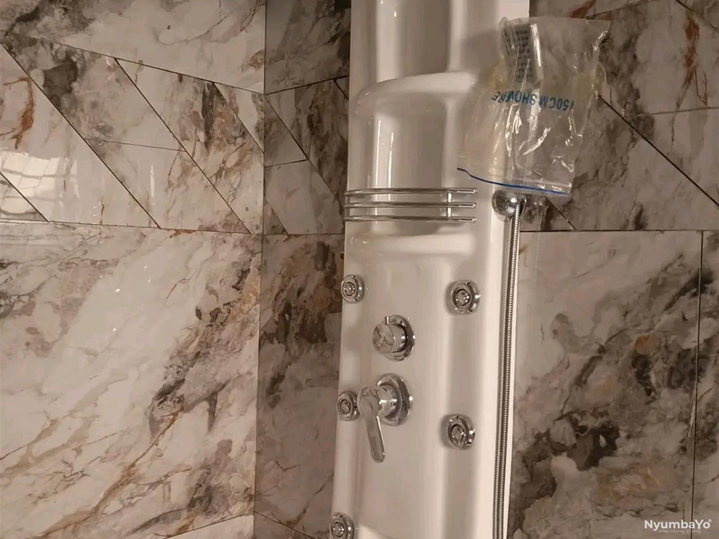 5 bedroom Villa for sale in Kisaasi Kampala Uganda