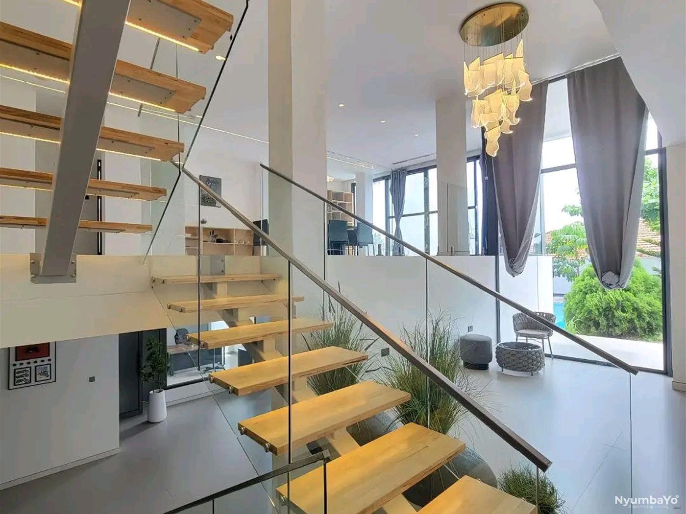 8 bedroom Villa for sale in Munyonyo Kampala Uganda